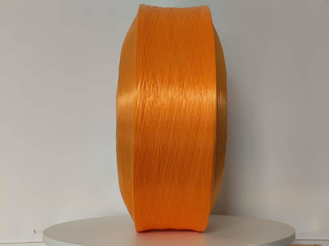 金黃色中空網(wǎng)絡(luò)丙綸絲正面.jpg 金黃色中空網(wǎng)絡(luò)丙綸絲正面.jpg